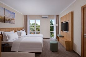 Супериор Волна Супериор с 2 односпальными кроватями, Отель Город Mira  Resort & Spa Miracleon 5, Анапа