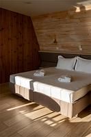 Супериор (корпус 2) Вид на Байкал 2 этаж/ Вид на  бассейн 1 этаж, Отель Villa Malina, Хужир