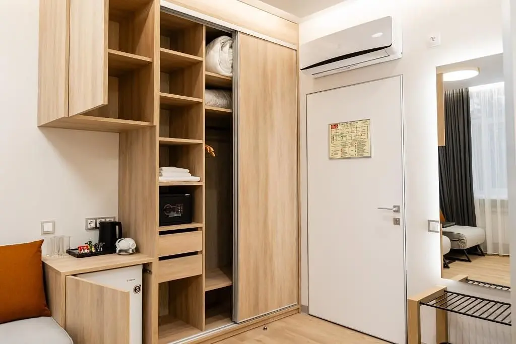 Делюкс 2-местный (корпус 17, с балконом, крыло 2) №2202-2208, 2302-2308