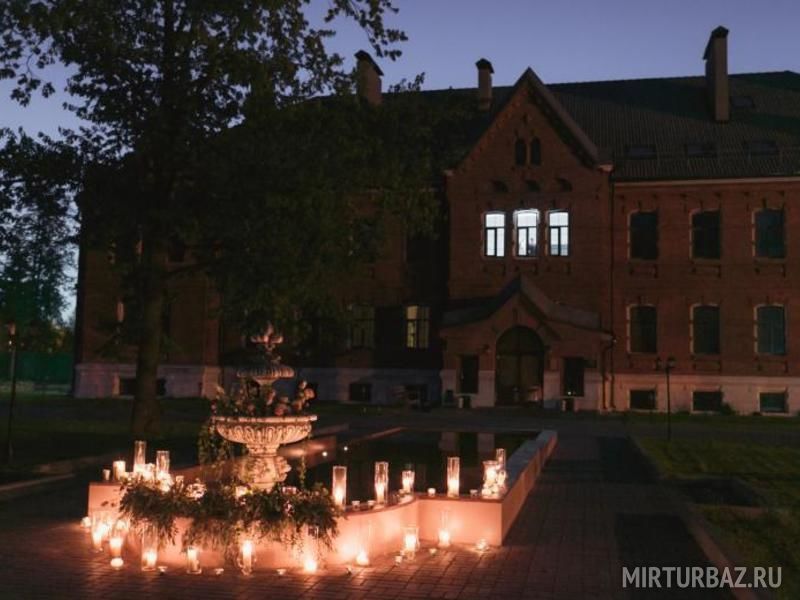 Малиновая слобода нижегородская область. Малиновая Слобода Нижегородская область 2022. Малиновая Слобода Нижегородская область фото. Малиновая Слобода выпускной. Малиновая Слобода фонтан.