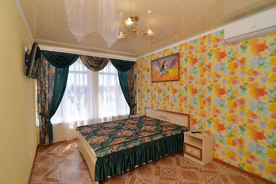 Полулюкс семейный 3-местный 2-комнатный (3+1)