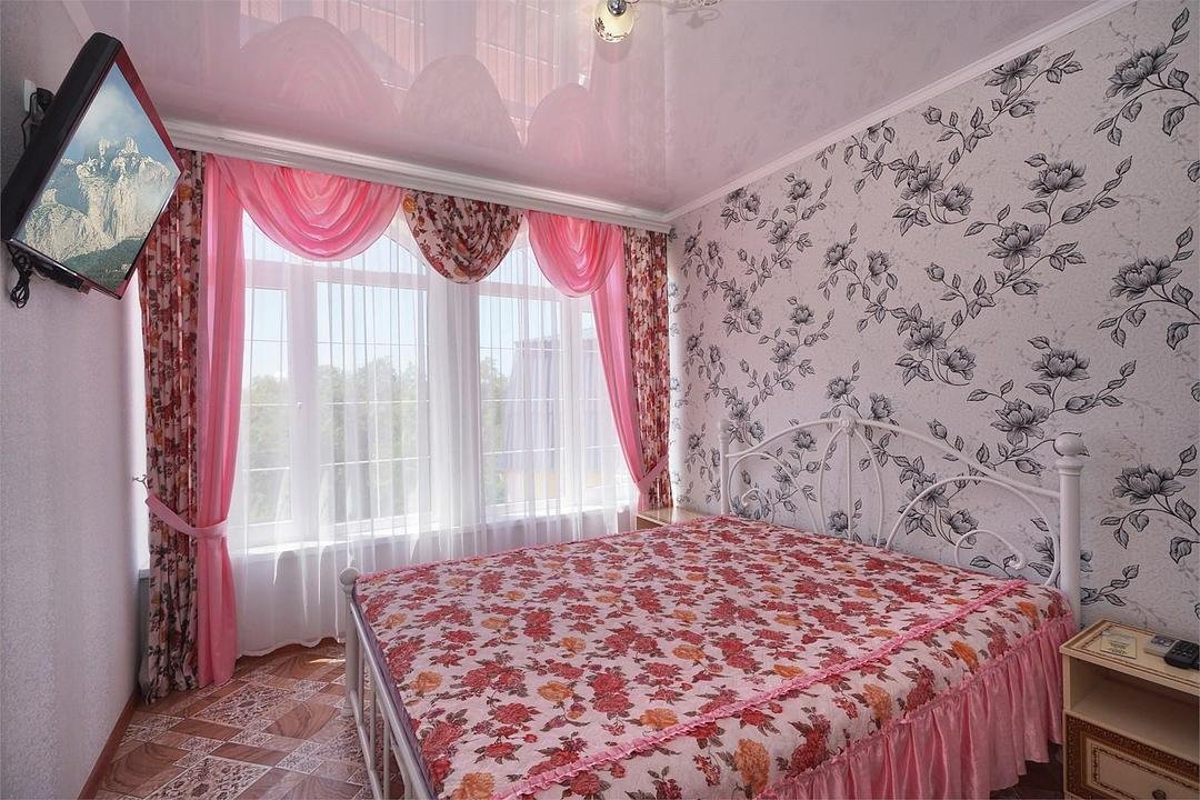 Полулюкс семейный 4-местный 2-комнатный