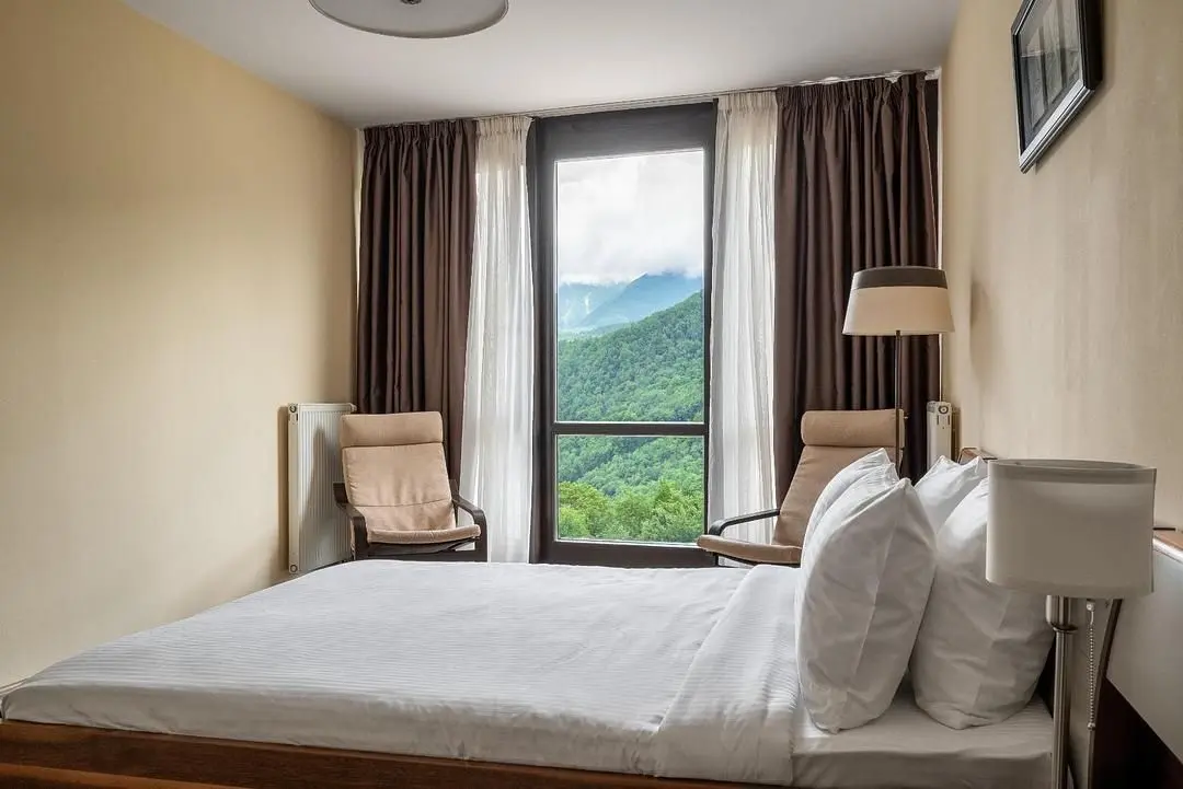 Апартаменты Улучшенный 6-местный 2-комнатный (с 2 спальнями, DBL)