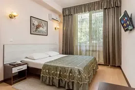 Двухместный номер Корпус В 2-room с балконом (двуспальная кровать), Отель Русич, Анапа