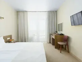 Двухместный номер Стандарт с балконом и Sea View (двуспальная кровать), Отель Dream Hotel, Анапа