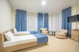 Номер Семейный комфорт с 2 комнатами с балконом, Отель Dream Hotel, Анапа