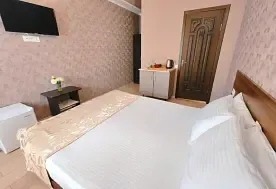 2-мест. комфорт с общей террасой, Пансионат Уральские самоцветы, Анапа