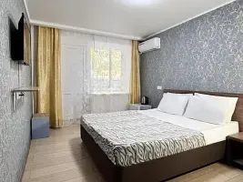 Двухместный номер Стандарт (2 отдельные кровати), Пансионат Уральские самоцветы, Анапа