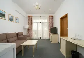 1-мест. (разм. в 2-мест.) люкс, корп. 2, Санаторий Юг, Лазаревское