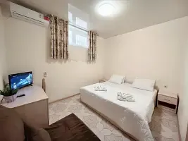 Эконом 347720 Эконом 2-местн., цокольн.эт.,18 кв.м, Семейный отель Гиацинт, Анапа
