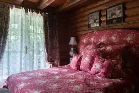 Двухместный люкс Кантри с балконом и с красивым видом из окна (двуспальная кровать), Отель Old House Resort & Spa, Азовский район