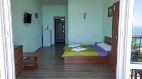 2-x местный люкс с кухней с видом на море, Апарт-отель Жуковка, Парковое