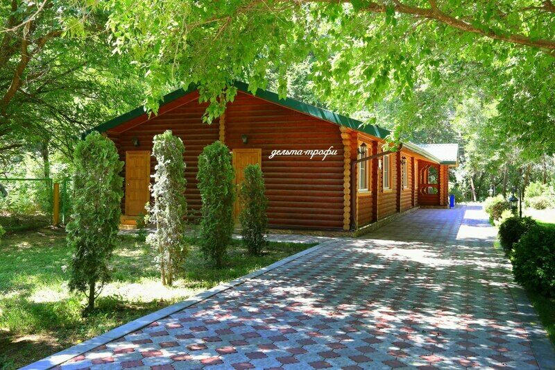 Рыболовно-охотничья база Дельта Трофи, Астраханская область, Камызякский район село Чапаево Кировский Ревин Хутор село Иванчуг село Раздор село Жан-Аул поселок Верхнекалиновский