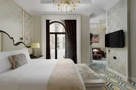 Полулюкс, Отель The St. Regis Moscow Nikolskaya, Москва