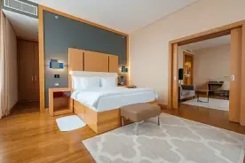 2-x местный 2-х комн. люкс с двуспальной кроватью, Отель Novotel Resort and spa Krasnaya Polyana, Красная поляна