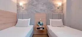 Двухместный номер Superior с балконом и с видом на город (2 отдельные кровати), Отель 777, Кабардинка