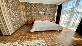 2-x местный джуниор сюит (с видом на парк), Парк-отель Прага, Алушта