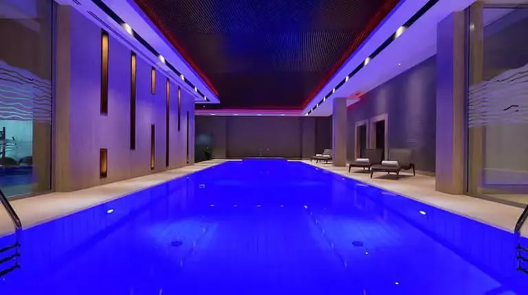 Бассейн — Отель «DoubleTree by Hilton Moscow — Vnukovo Airport», Москва