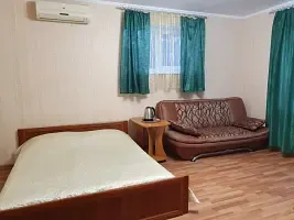 Четырёхместный номер корпус 2, Отель Энигма, Николаевка