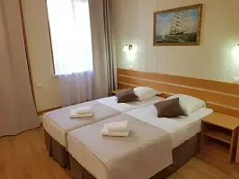 4-х местный полулюкс с общим балконом корпус 2 (во двор) 2 этаж, Курортный отель Астон, Анапа