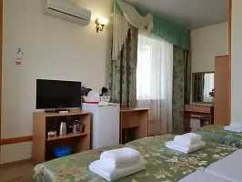 3-x местный люкс со смежным балконом корпус 2 - 3 этаж, Курортный отель Астон, Анапа