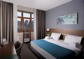 2-x местный - GRAND PREMIER с одной двуспальной кроватью и видом на горы для людей с ограниченными физ. возможностями (с балконом), Отель Green Flow, Эстосадок