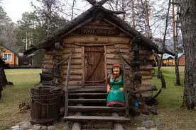 Дом Бабы Яги, Эко-отель Алтын-Ай, село Узнезя
