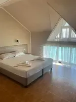 Двухместный номер Standard Мансарда с видом на море (2 отдельные кровати), Отель Riviera Grand, Лермонтово