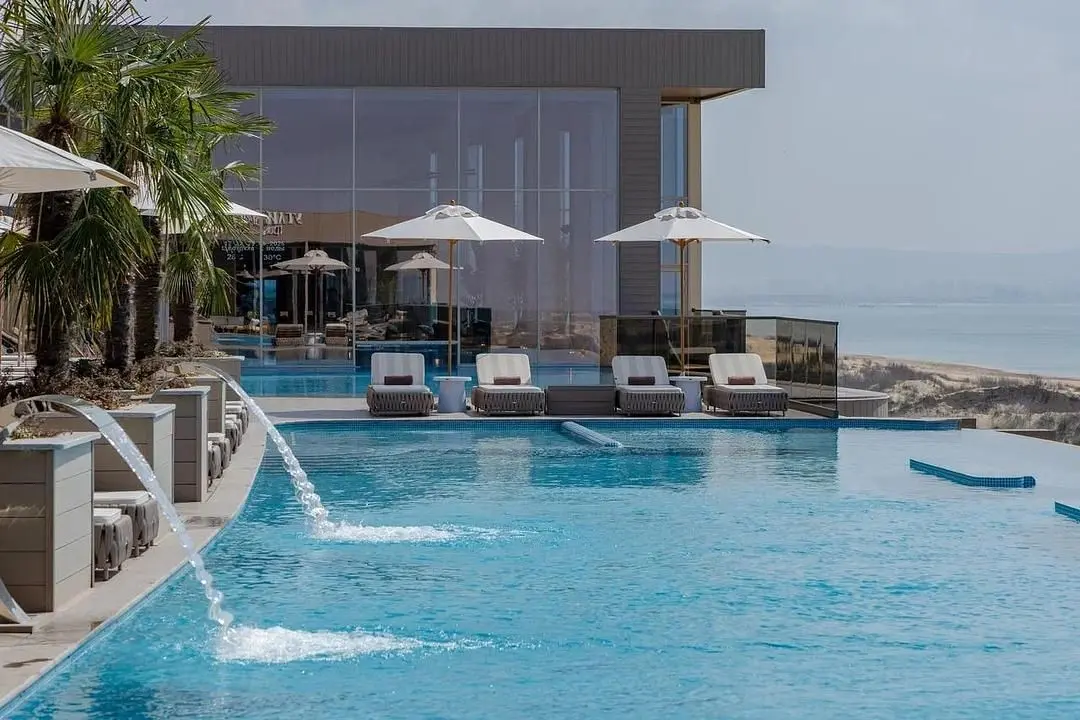Бассейн — СПА-отель «Dusit Thani Resort & Spa Anapa Miracleon», Анапа