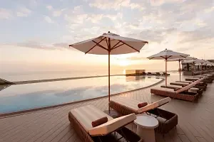 Бассейн — СПА-отель «Dusit Thani Resort & Spa Anapa Miracleon», Анапа
