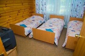 Эконом 3-местный с тремя односпальными кроватями, Парк-отель Дубровский, Порошино