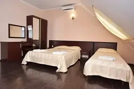 Трёхместный номер Мансарда, Гостиница Castro, Кабардинка