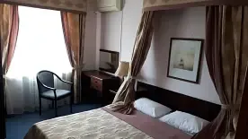 Люкс с балконом и с красивым видом из окна, Гостиница Новокрекингская, Саратов