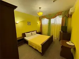 2-x местный стандарт эконом (200 метров до моря) Корпус 1, Мини-отель Мечта, Алушта