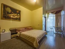 Люкс с 2 комнатами с балконом, Отель Marseille, Симферополь