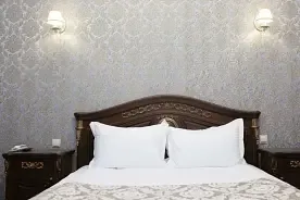 Двухместный люкс с 2 комнатами (двуспальная кровать), Ресторанно-гостиничный комплекс GUSTO, Черкесск