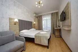 Двухместный номер Comfort с балконом и с видом на парк (двуспальная кровать), Курортный отель Прометей 3, Дивноморское