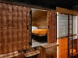 Капсула без окна (верхняя) Комфорт, Хостел GettSleep SVO терминал B общая зона, Москва