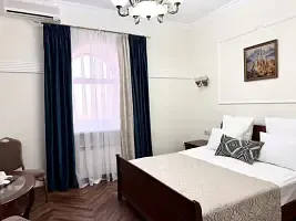 Двухместный люкс Комфорт с видом на море (двуспальная кровать), Бутик-отель Варваци, Таганрог