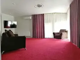 Двухместный люкс (двуспальная кровать), Отель Ривьера, Сальский