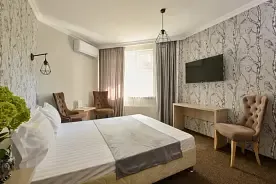 Двухместный люкс (двуспальная кровать), Отель Сова на Селигерской, Москва