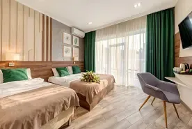 Трёхместный номер Стандартный с балконом, Отель Аура, Кабардинка