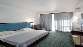 2-x местный стандарт с балконом, Отель Sunrise Garden Hotel, Гагра