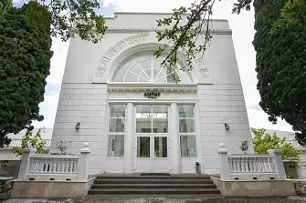 Отель Ампир