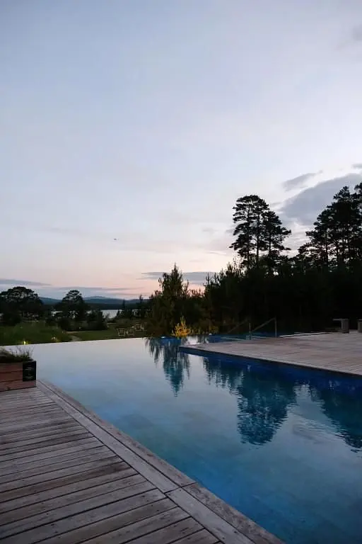 Бассейн — Отель «Vert Landscape Hotel», Карабаш