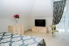 Двухместный люкс Comfort с балконом (двуспальная кровать), Отель Villaggio, Анапа