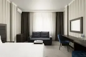 2-x местный семейный без балкона вид во двор, Отель Loft Hotel, Новый Афон