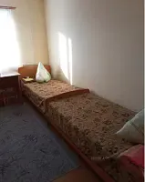 Кровать в общем номере, Отель Русь, Шумиха