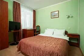 Двухместный номер (корпус 5) Стандарт с балконом (двуспальная кровать), Отель Гостиница Губернский двор, Кострома