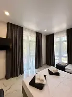 Трёхместный номер Deluxe с балконом и с видом на бассейн, Отель Посейдон, Кабардинка